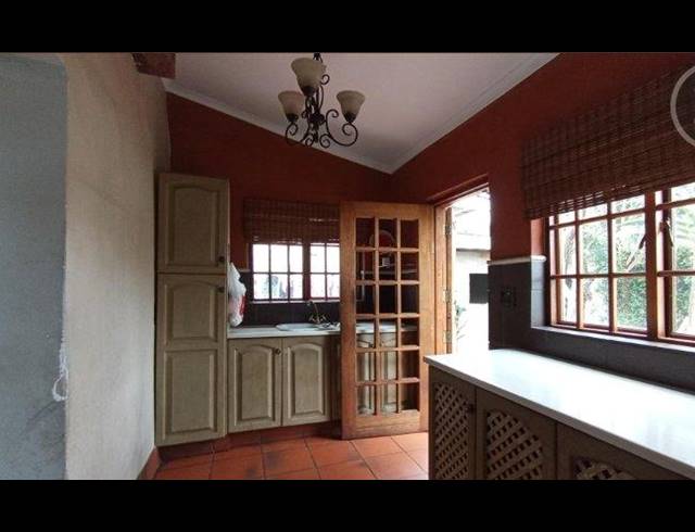 3 BEDROOM HOUSE FOR SALE IN KENSINGTON